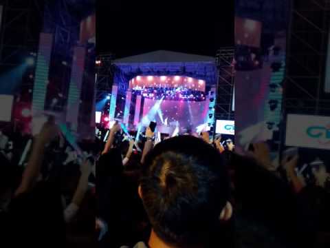 2017台中跨年 曾沛慈-黑框眼鏡