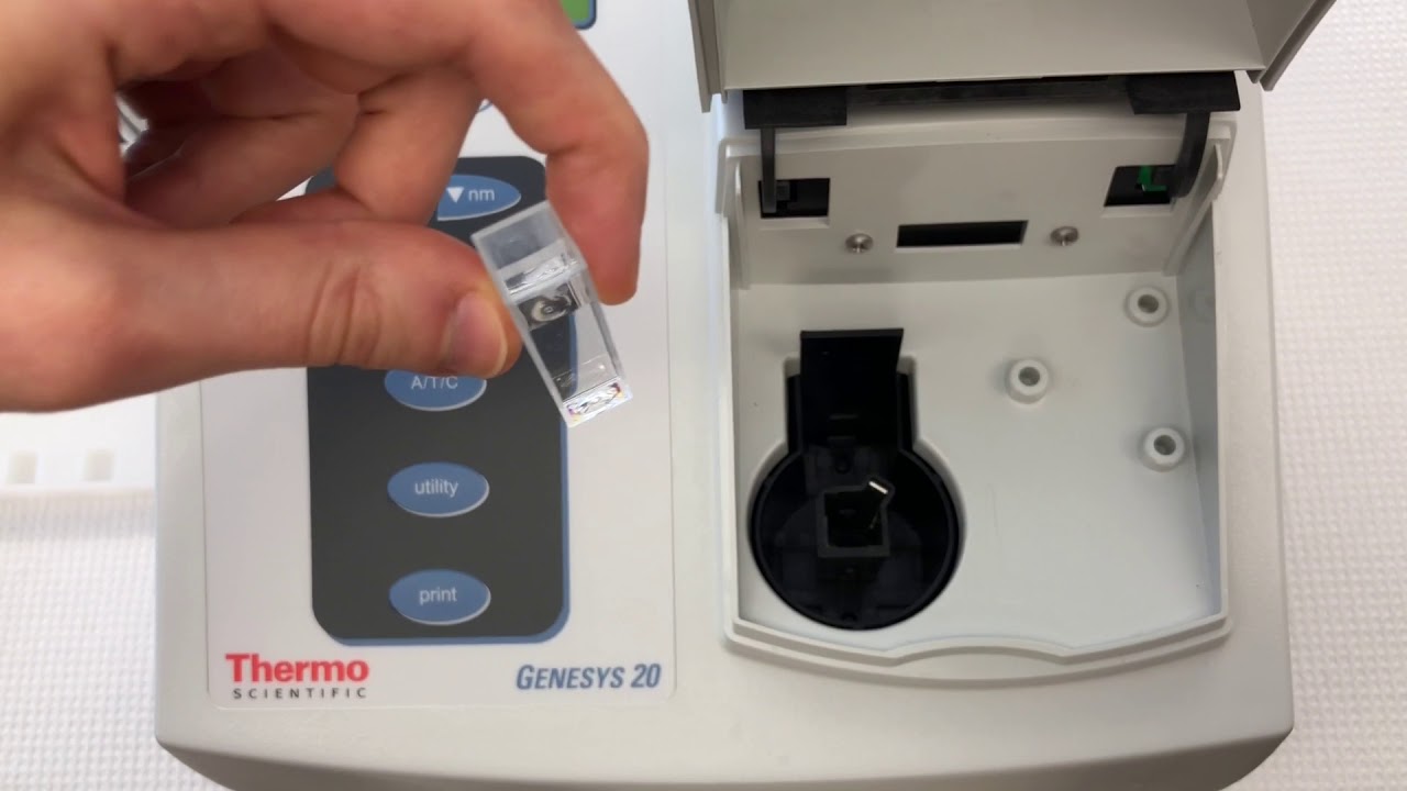 How to Use a Genesys 20 Spectrophotometer - YouTube
