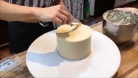 Acrylic Disk Icing for Beginners