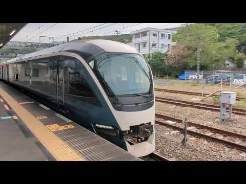 E261系(RS1編成)特急サフィール踊り子2号　東京行き　伊東駅(JT-26)発車シーン