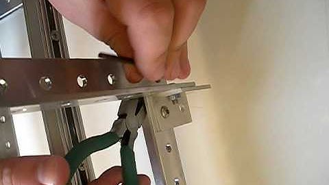 Contraptor mini-cnc. Z-azis step 1, pillar [ Build Log, Day Three ]