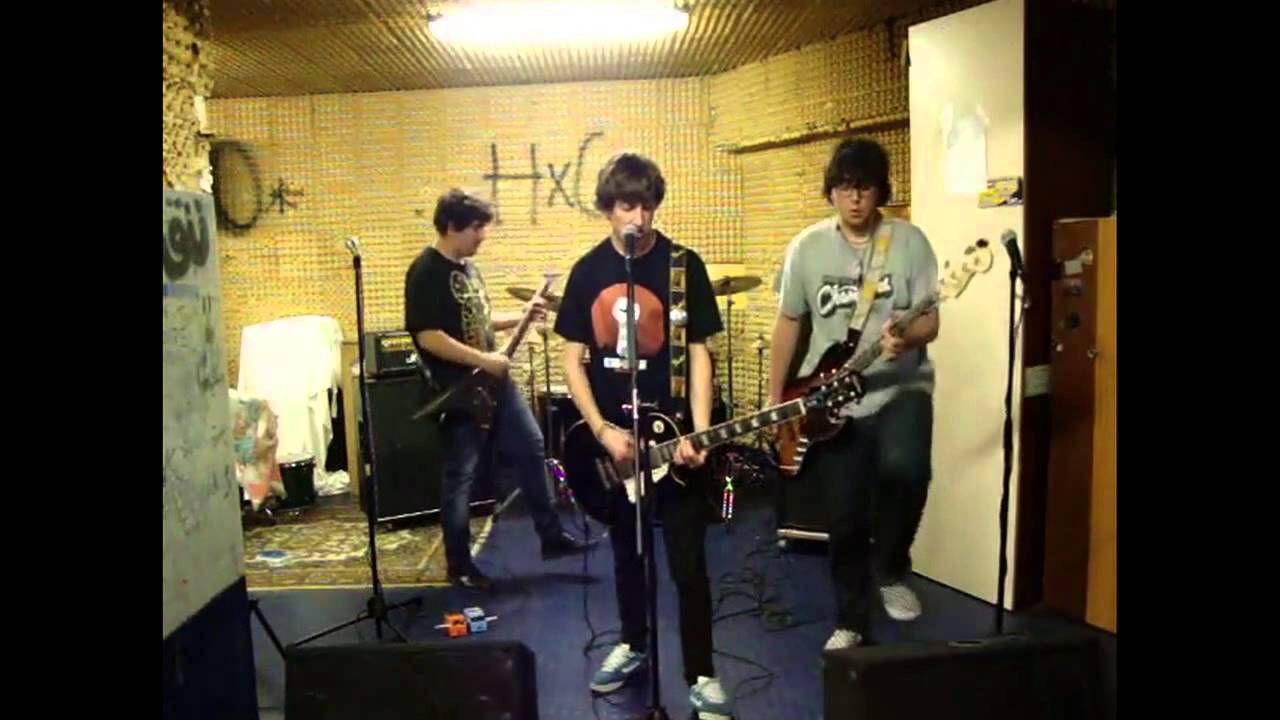 BERRI TXARRAK: 'Harra' (fan made)