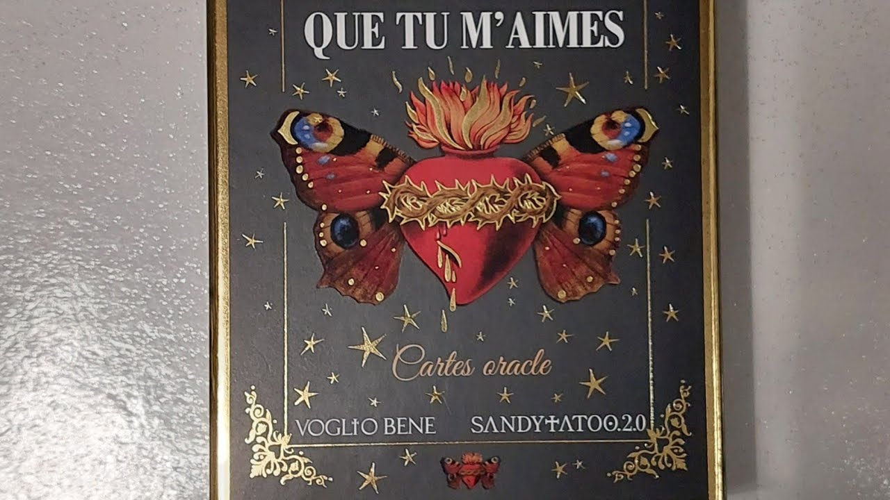 choisis 1 carte sur 3 et tu auras ta réponse "oracle : dis moi que tu m