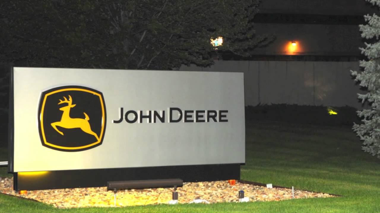 Senator Jacobs introduces the 36th District