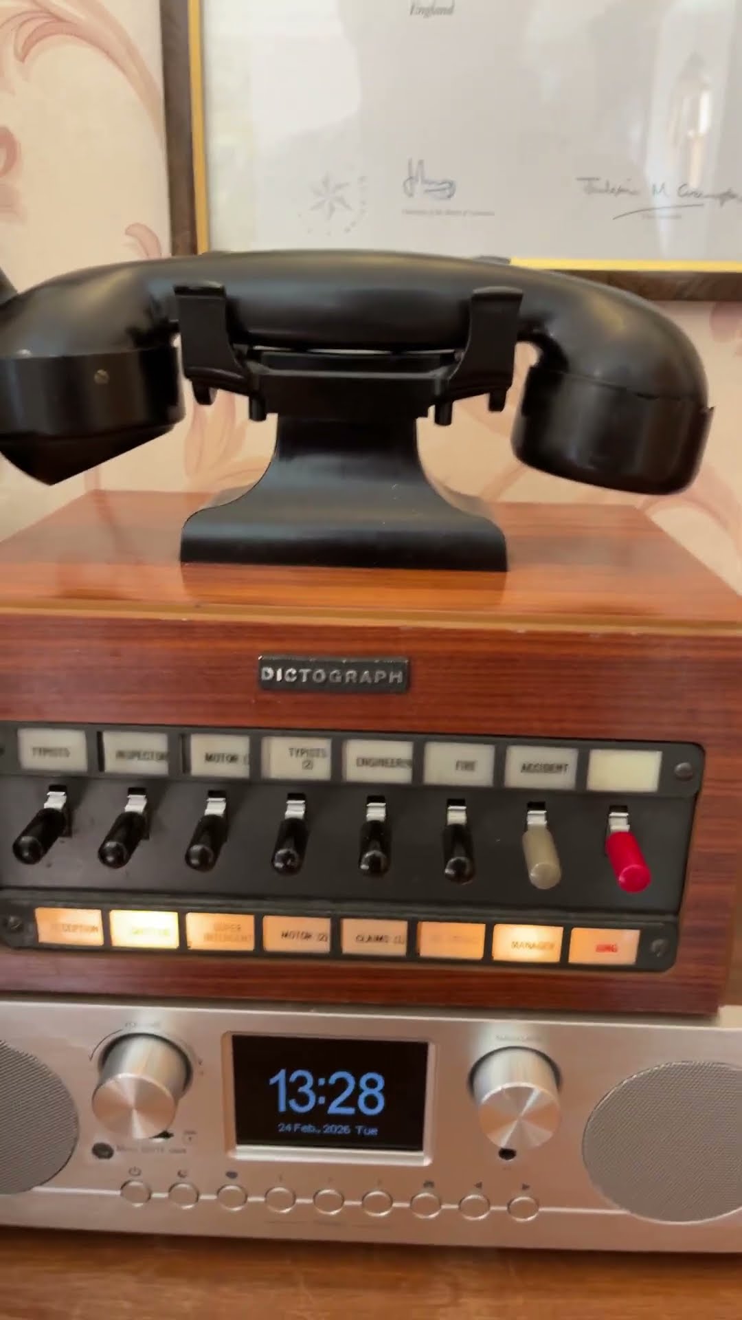 G4NSJ - A Dictograph telephone intercom system. - YouTube