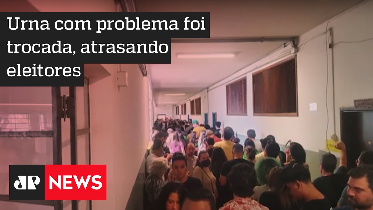 Unopar, em Londrina, registra filas de até uma hora para votar