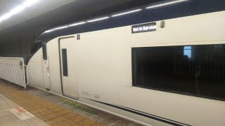 京成電鉄 スカイライナー用の特急形車両（2代目AE形電車）回送列車、京成上野駅の地下ホームより発車（東京都）SKYLINER Keisei-Ueno Station Tokyo JAPAN TRAIN