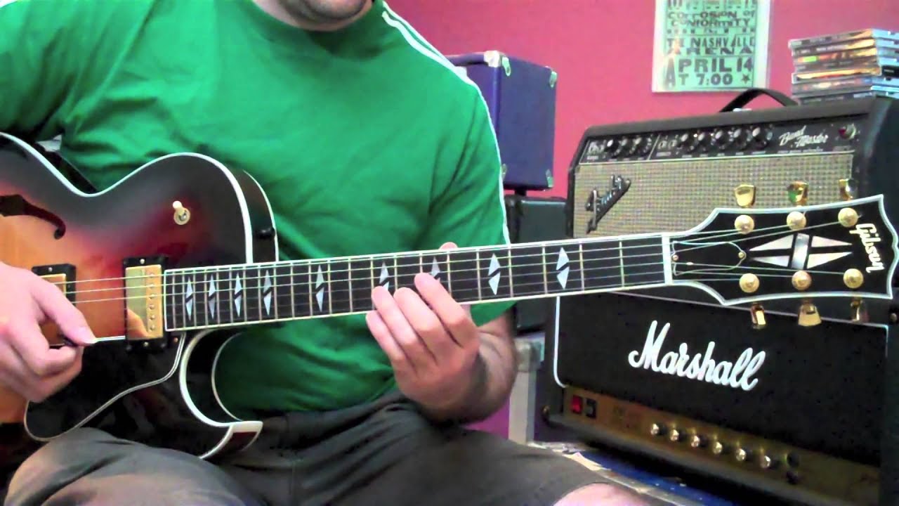Cool Easy Arpeggio lick! - YouTube