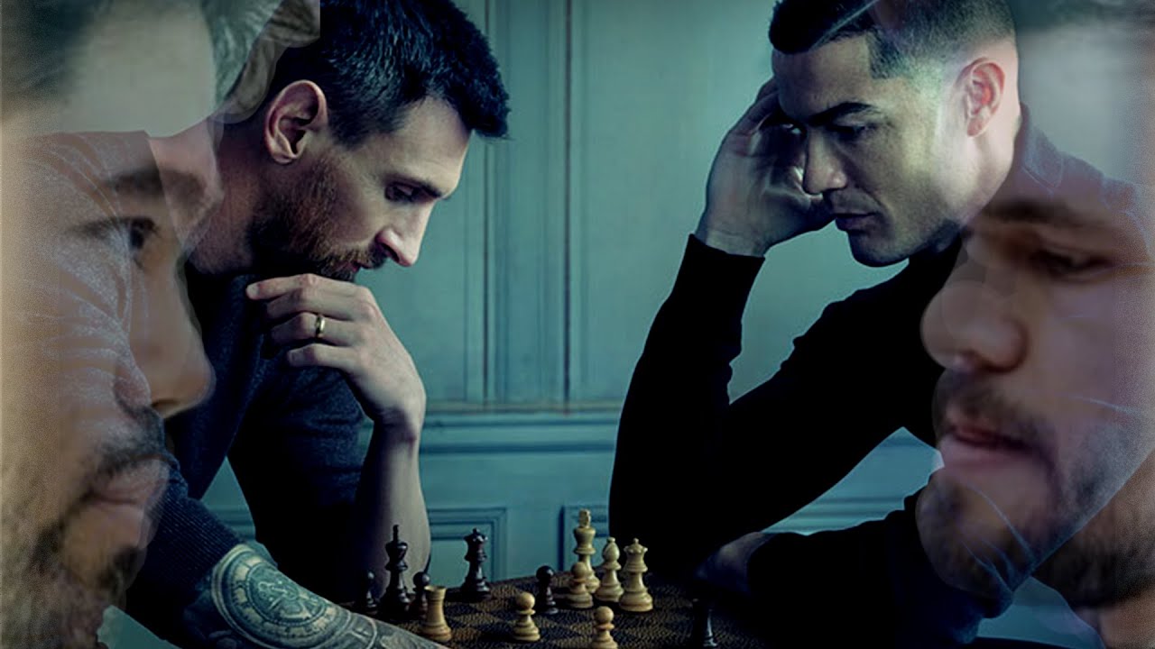 Curiosidades Europa on X: As peças de xadrez no tabuleiro de Messi e  Ronaldo repetem exatamente a posição das peças em uma das partidas entre os  grandes enxadristas Magnus Carlsen e Hikaru