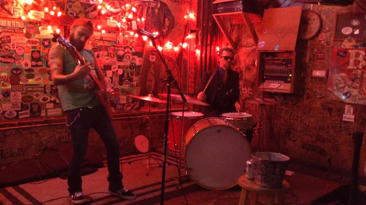 Frenchie's Blues Destoyers at Adairs with Pete Coa...