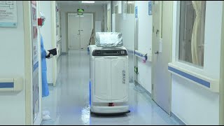 Robots Join Battles against Coronavirus in south China’s Hospital
