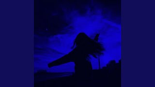 Download lagu Dancing in the Dark