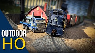 Old Blue Box U-Boat Locomotive from the 70s Pulling the Freight | U30c | Outdoor HO Scale
