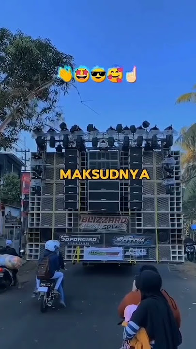 🤔  #short #dancercantik #dancerkarnaval #karnavalsoundhoreg #fyp #karnaval #soundhoreg #cewekc