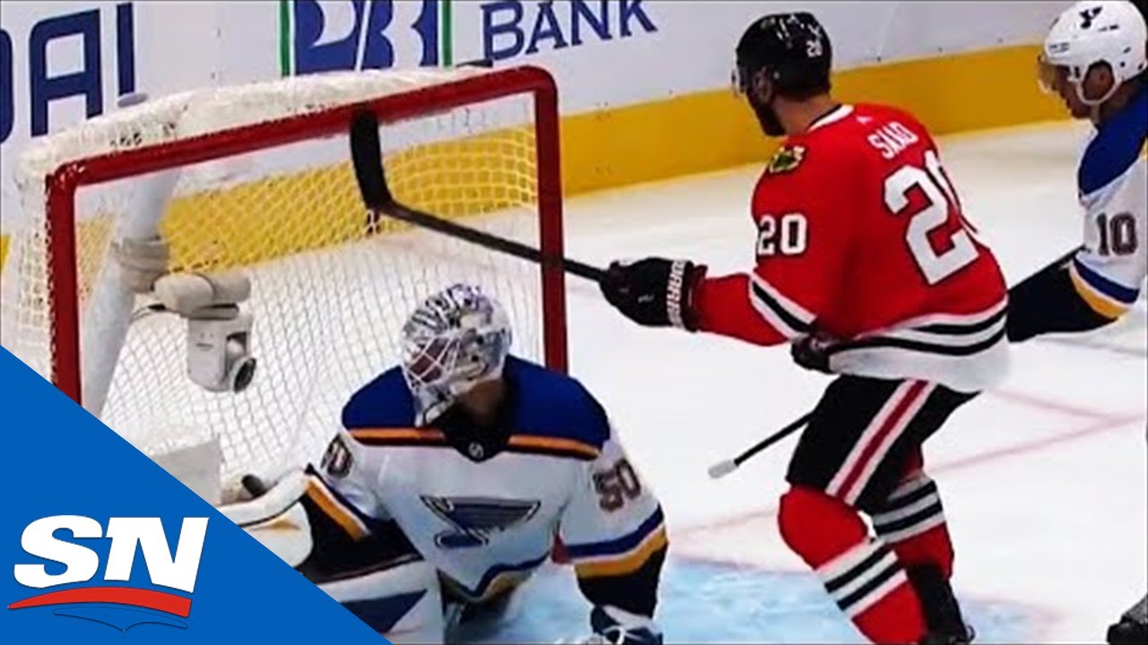 Jonathan Toews Whips Cross-Crease Pass For Brandon Saad To Score