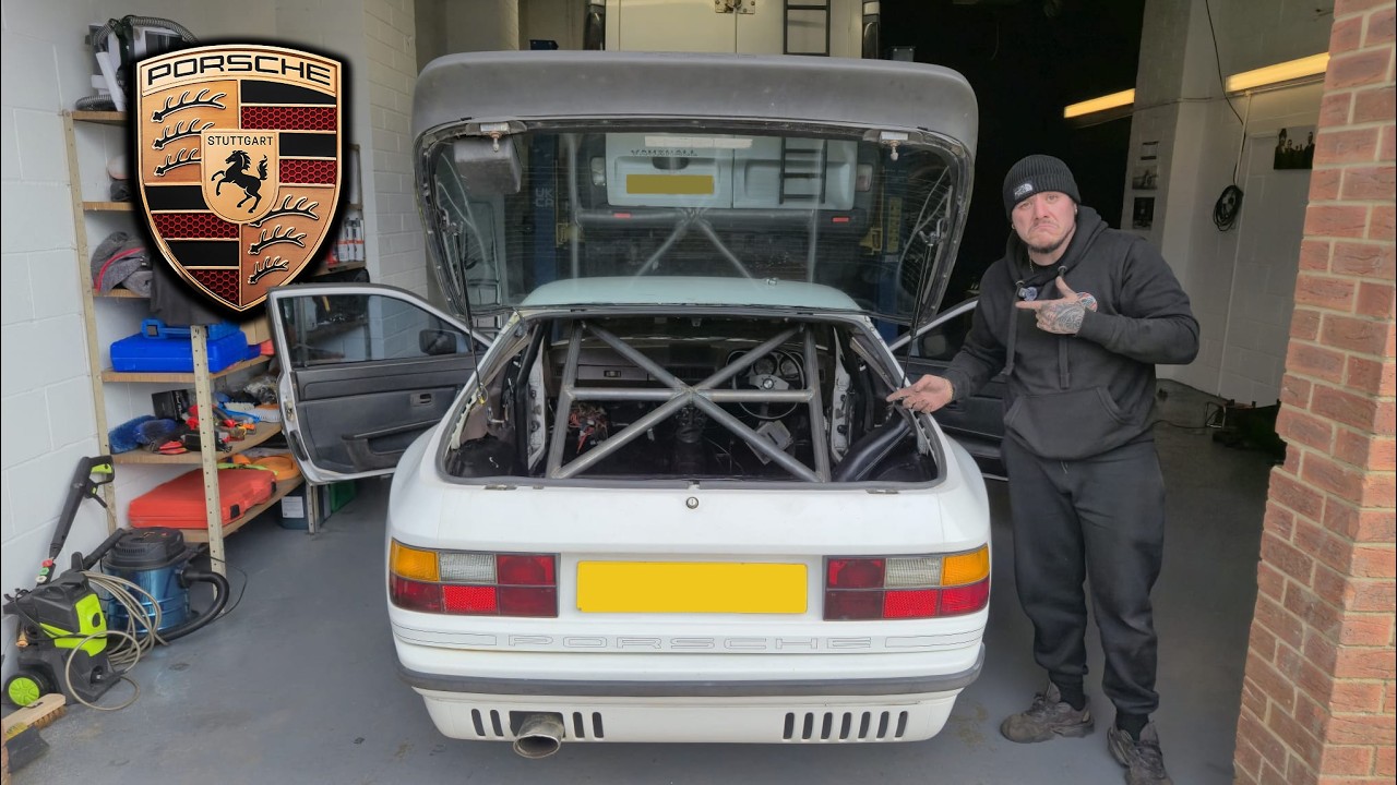 CAN I REVIVE THIS PORSCHE 944?! TRACK BUILD !! - YouTube