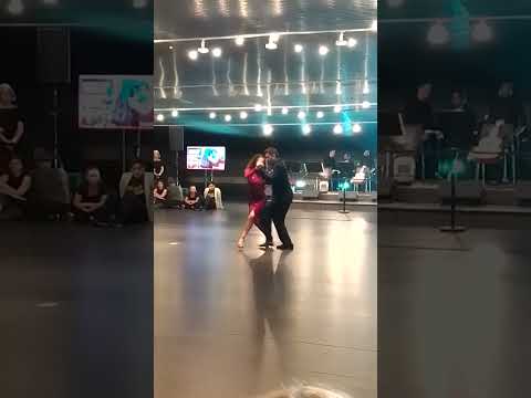 Franz Álvaro Bravo y María Sol Petroff. tango "Antiguo reloj de cobre"