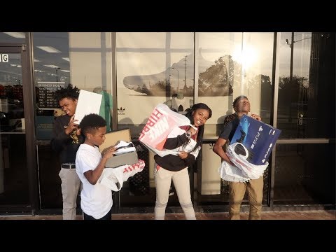 surprised-mark-jr-with-a-ps4-for-his-bday-&-took-dede3x-,-bam,-mya-&-jay-with-new-shoe's!!