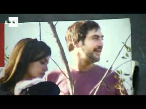 Penélope y Bardem, fotografiados con su hijo. hqdefault