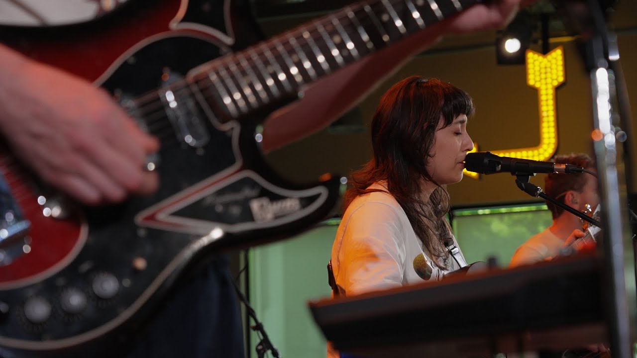 Ver The Beths - Til My Heart Stops (Live on KEXP) en YouTube Ver The Beths - Til My Heart Stops (Live on KEXP) en YouTube