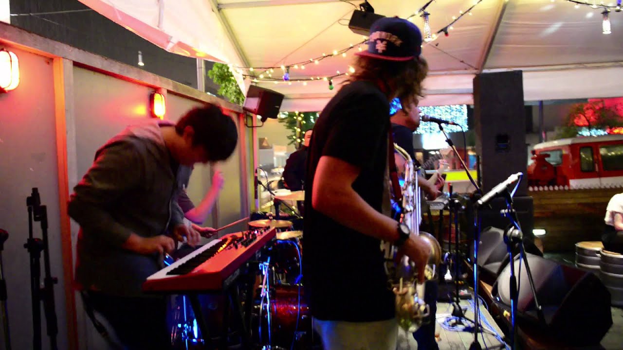 Kiwi Bandwagon - NZ Music Month 2012 Tour - Hamilton