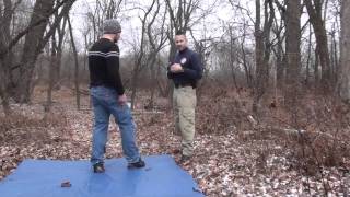 Forward knife thrust response
