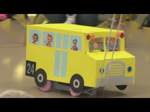 Webster Montessori School hosts mini Thanksgiving parade