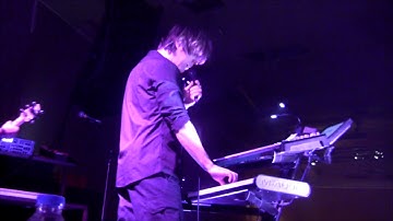 mind.in.a.box. - 8.bits - live101010 (proshot)