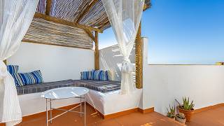 Charming Townhouse With Panoramic Views in Canillas de Aceituno, Málaga!