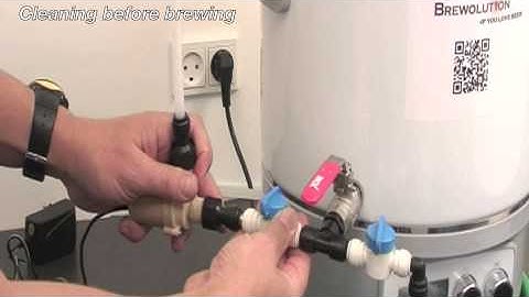 003 UK Beer Brewing BREWSTER - Cleaning before brewing