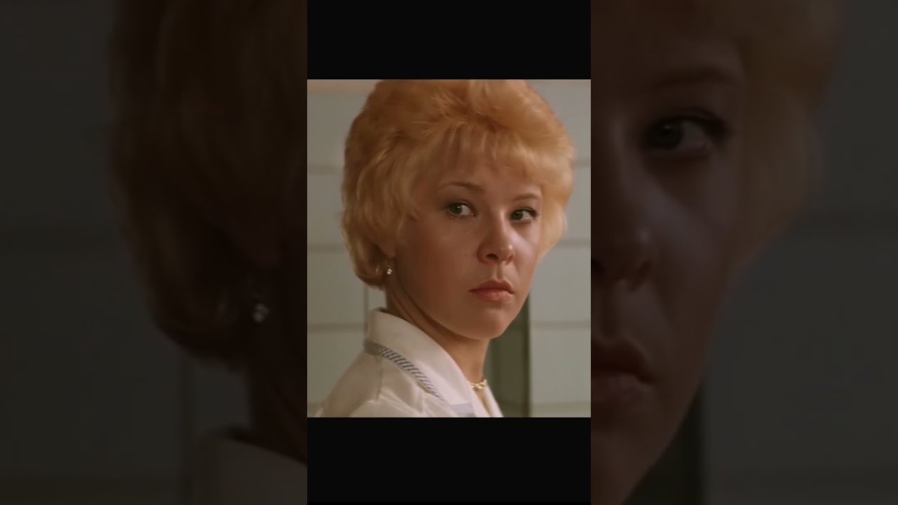 Татьяна Догилева В Белом Купальнике – Блондинка За Углом 1984