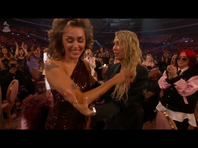 MILEY CYRUS Wins Record Of The Year For FLOWERS | 2024 GRAMMYs Acceptance Speech class=