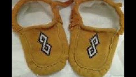 How to make a moccasin   (pattern making part 1)