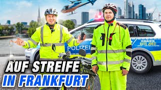 Thumbnail for 1 TAG mit Anzeigenhauptmeister in Frankfurt | Leon Machère