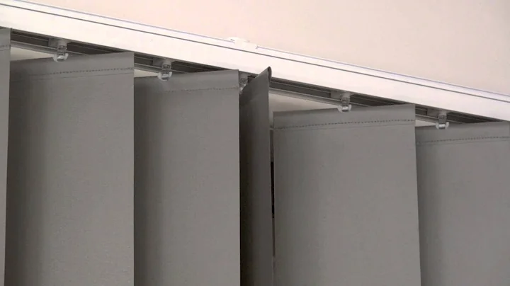 How to Fix a Stationary Blade on a Vertical Blind