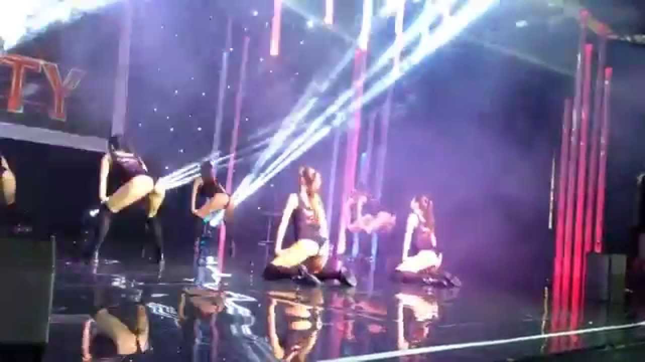 FRAULES TEAM twerk show - YouTube