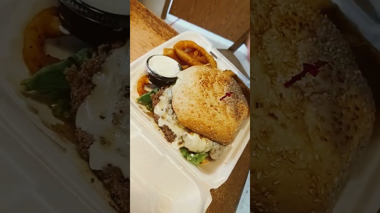 trying out the 1lb bear burger form brown bear in pentwater Michigan #youtubeshorts #youtube #share