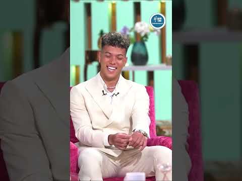 معكم | "ارحموا اللعيبة.. هيشيل هم الماتش ولا هم بوسة الدبلة؟" 😂