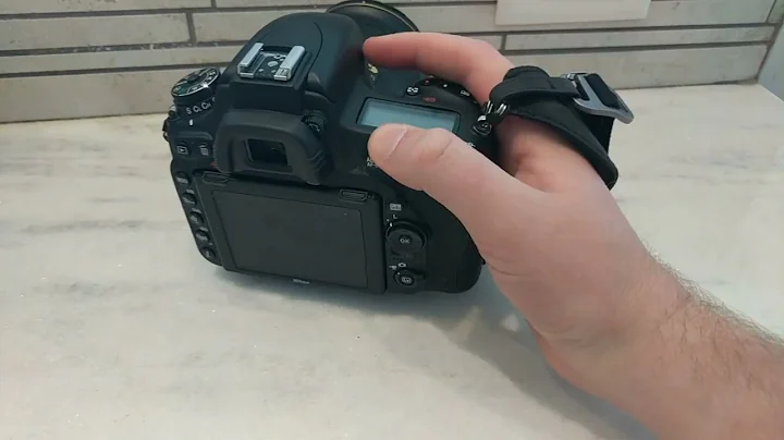 Peak Design Clutch - An Awesome Hand Strap For Your Camera