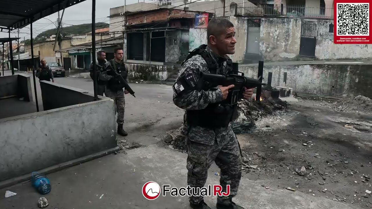 Policias do Coe realizam operaçaõ no Complexo da Serrinha na Zona Norte do R.J.
