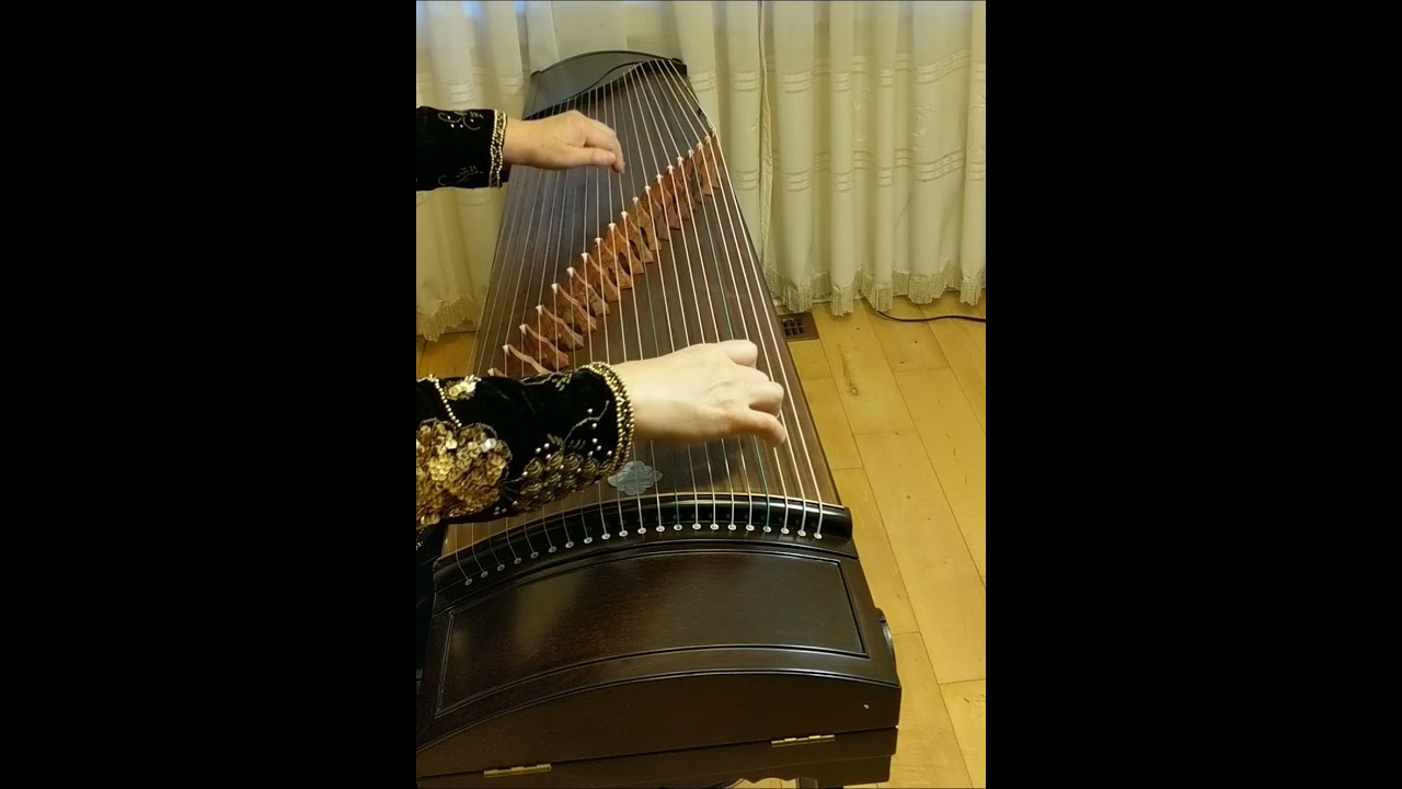 Guzheng. Full-sized 64