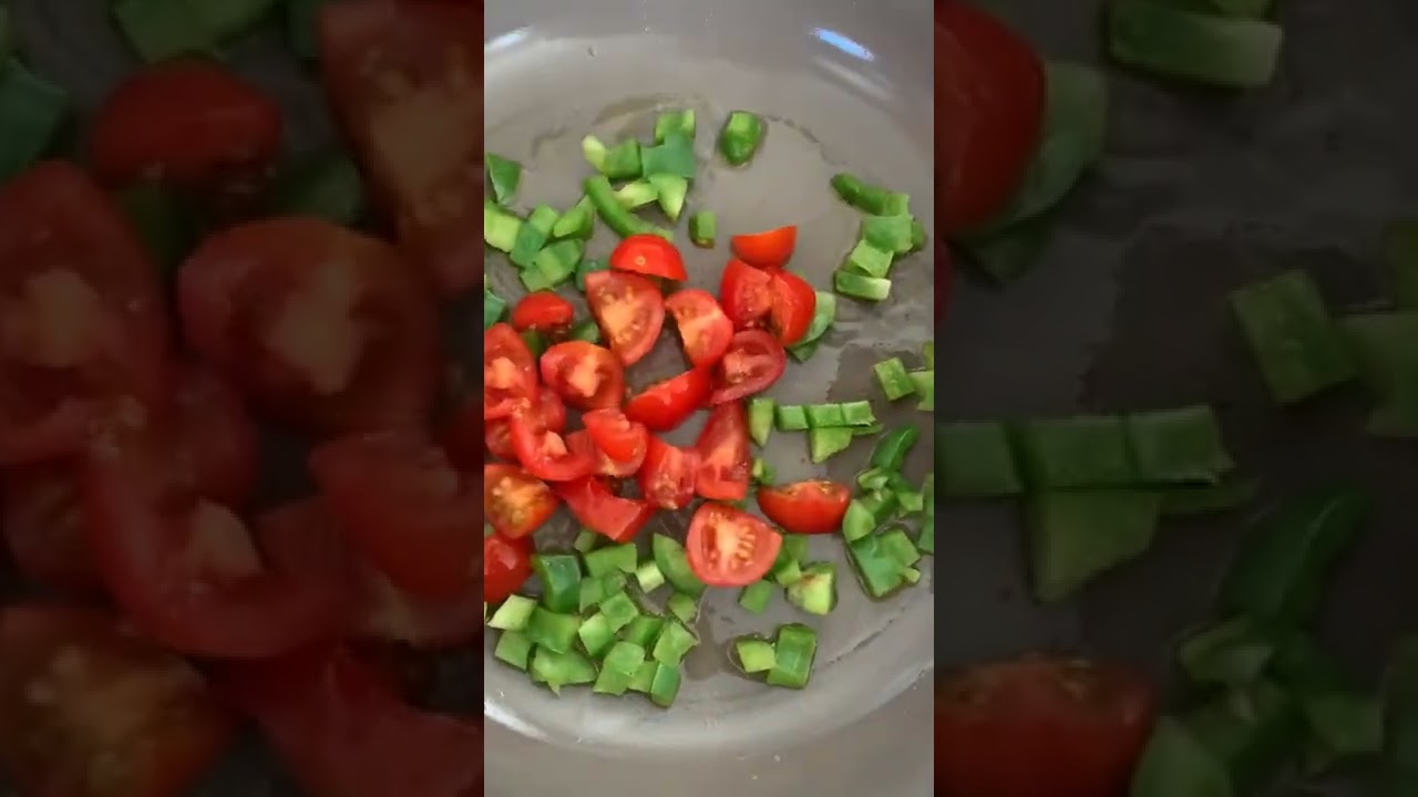 EASY & TASTY Green Bell Pepper & Tomato Omelette 🍳 