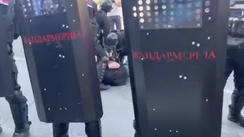 Snimak iz Beograda: 'Policija se samo pojavi i krene da privodi'
