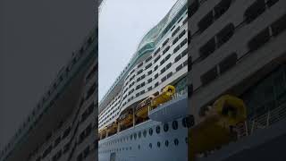 Cruise Passengers Racing Against Time after Almost Missing their Ship