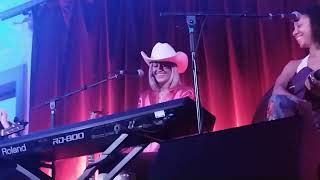 Brooke Eden Performing "I'd Rather Be Lonely" Live @ Bush Hall, London