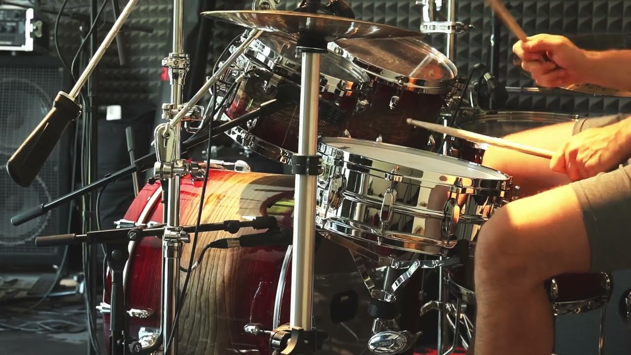 Tama Steward Copeland SC145 vs Tama Bell Brass BB156