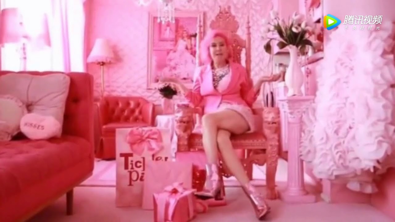 Девочка где то розовая. Фотосессия в розовом цвете. Гламур в розовом цвете. Девушка вся в розовом.