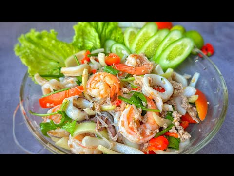 Видео: Тайский салат с острой стеклянной лапшой - Yum Woon Sen
