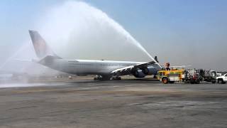 EL BAUTIZO DEL AVIÓN
