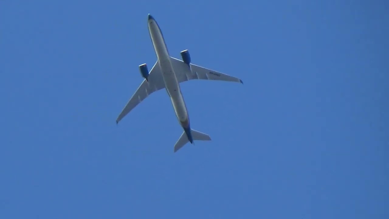 Vietnam A350 Flying over me YouTube